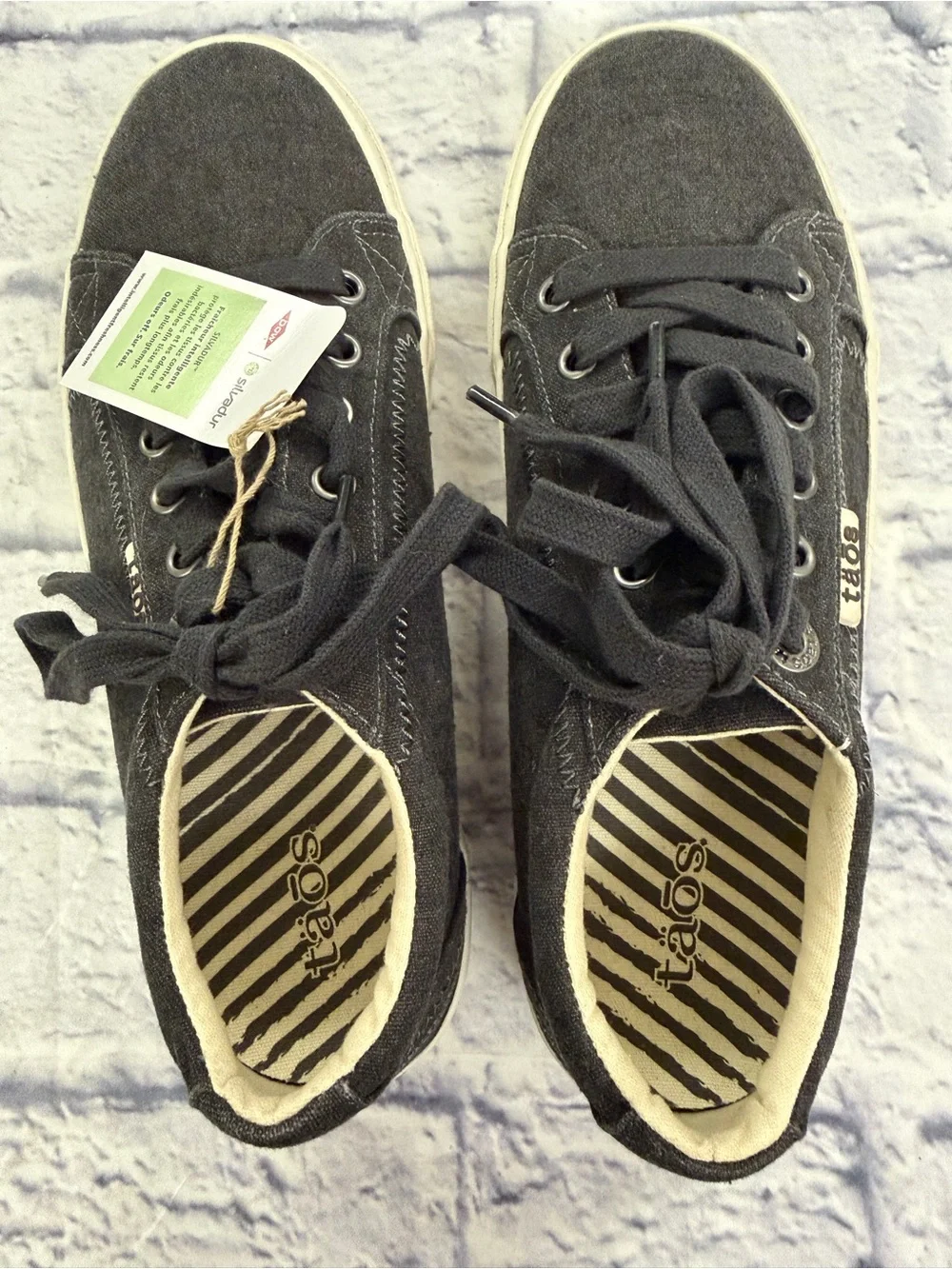 Taos Plim ladies sz 7.5 charcoal gray unworn